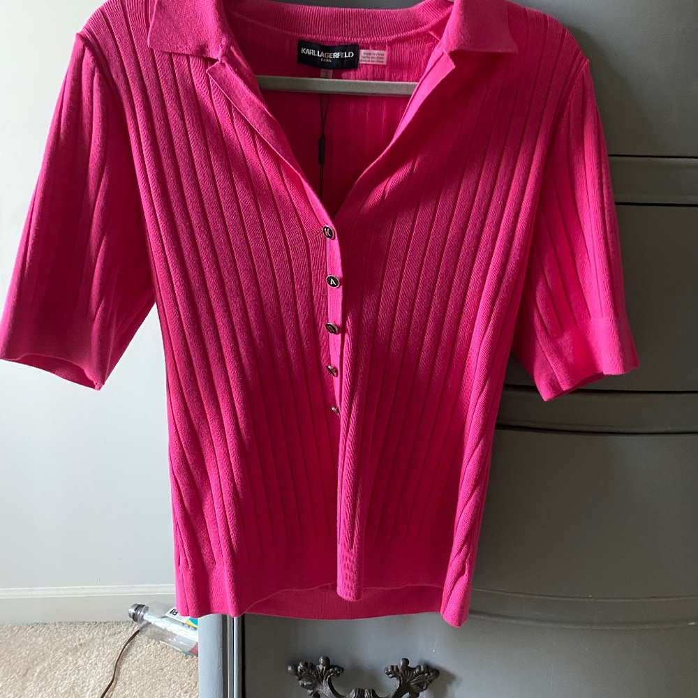 Collared hot pink ribbed polo shirt